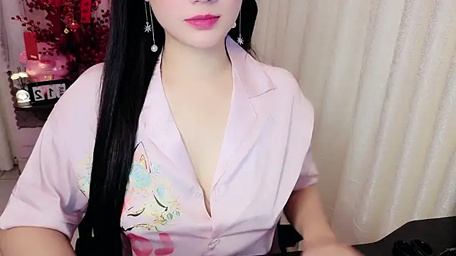 JENNIE-16 Adlı Modelin Canlı XXX Sohbeti