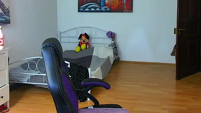 Sylly 现场XXX聊天