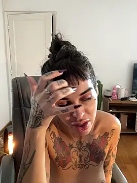 Živý XXX chat Nikatsu