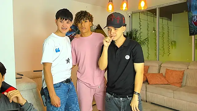 Show modela Houseofwarrios na web-kameri