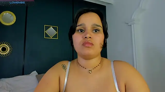 lia_sexx19 Adlı Modelin Canlı XXX Sohbeti