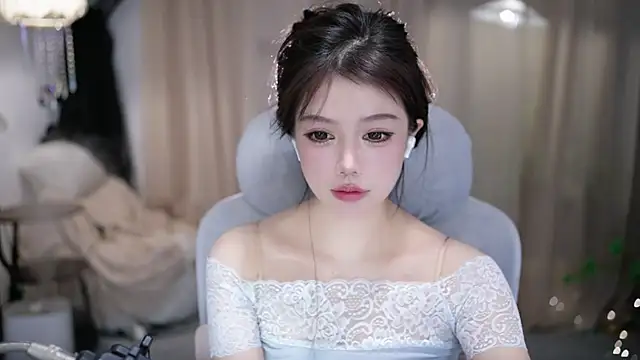 CecilyのライブXXXチャット