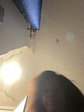 Dellah27 Live XXX-Chat