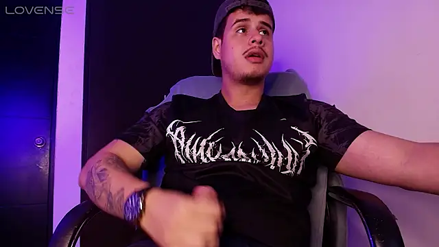 BjornSteel élő XXX-chatje