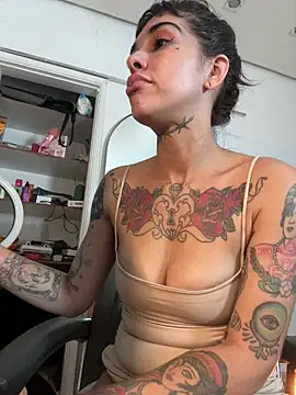 XXX chat uživo modela Nikatsu