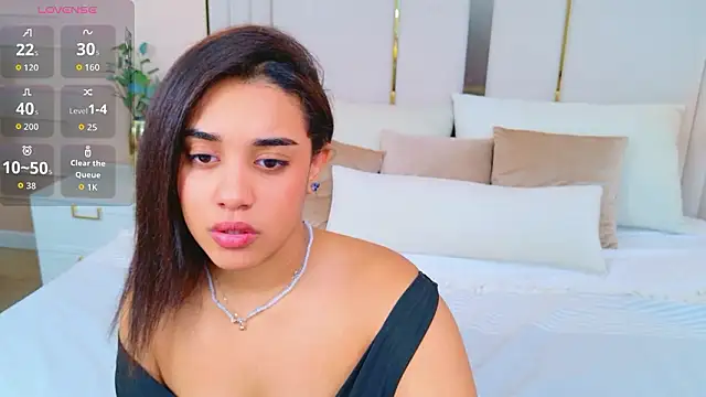 XXX chat uživo modela Luna_Cortier