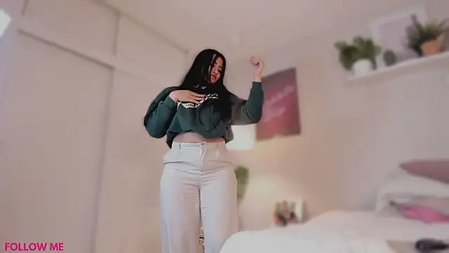 XXX chat uživo modela Queen_liana