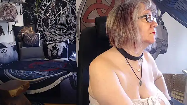 Онлайн чат XXX TittenMichelle