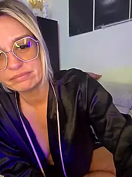 Czat XXX na żywo – SpicyVicky