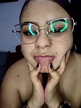 Pertunjukan Kamera Web Sexxxy_Lau