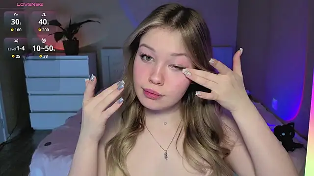 pawsclawss Adlı Modelin Canlı XXX Sohbeti