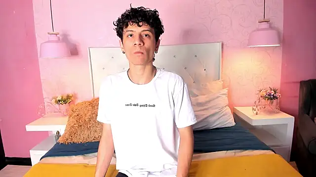 LeoFeniixn Webbikameraesitys