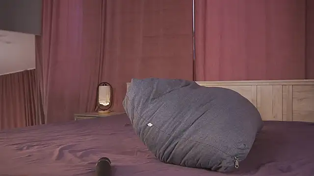 Miranda_Mayn Webbikameraesitys