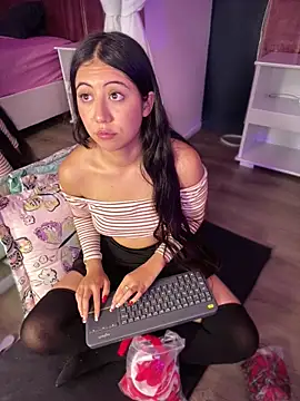 Chat XXX en directo de Lunaliaa_