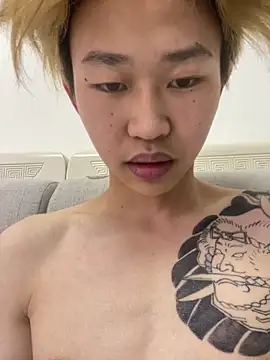 Chili-001 Adlı Modelin Canlı XXX Sohbeti