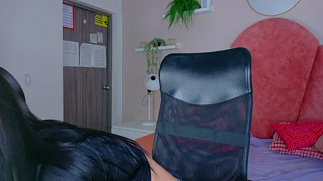 Czat XXX na żywo – FoxyMoon__