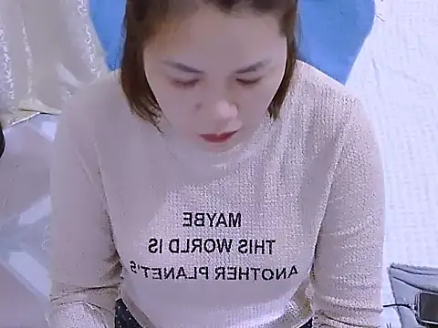 Rishima Chat XXX in diretta