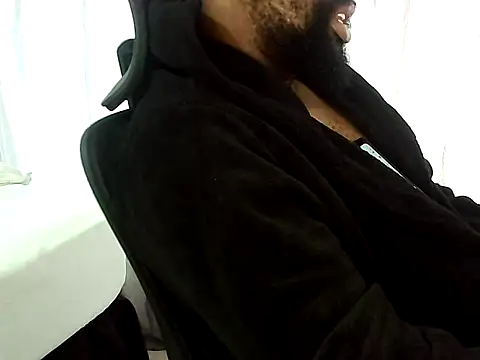 Yardie_bone élő XXX-chatje