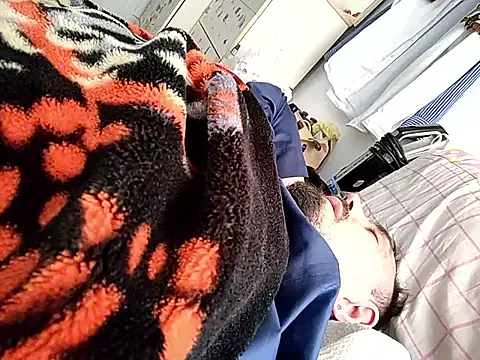 ClonicKaaba Adlı Modelin Canlı XXX Sohbeti