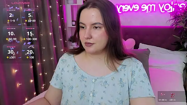 FeralPeach's Live XXX Chat