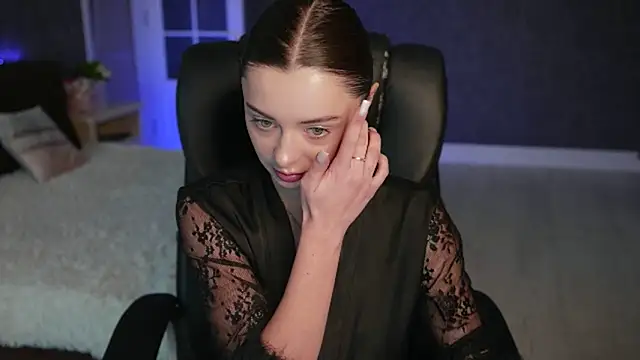 DinaCandyのライブXXXチャット