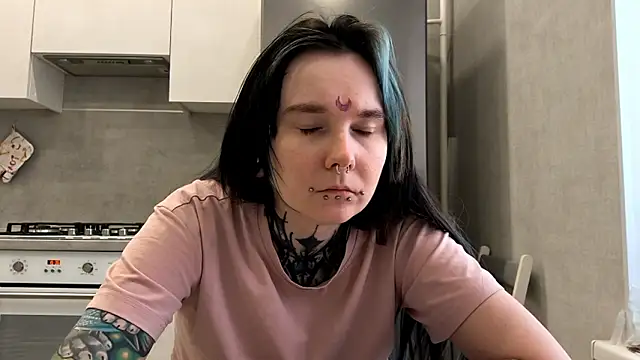 HighelikeGirl's Live XXX Chat