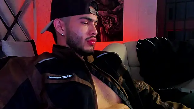 Vincentblack Adlı Modelin Canlı XXX Sohbeti