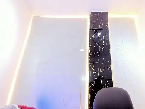 Valentin_Lux Adlı Modelin Canlı XXX Sohbeti