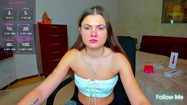 strawberryluxのライブXXXチャット