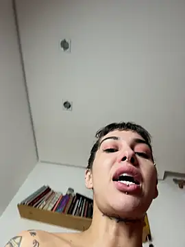 Chatroom XXX en direct de Nikatsu