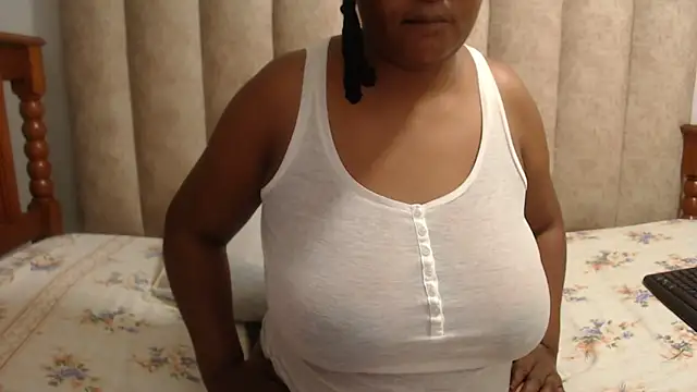 CandyYumsAerolaX Live XXX-Chat