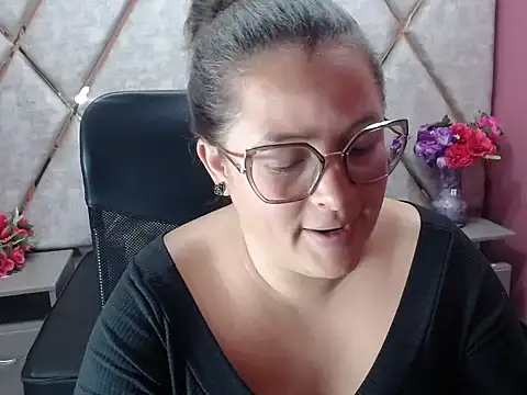 Sarah_Boobs_'s Live XXX Chat