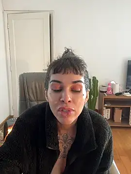 Nikatsu Chat XXX in diretta