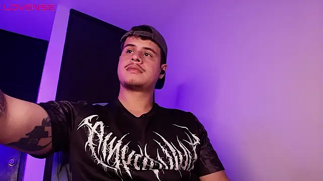 BjornSteel's Live XXX Chat