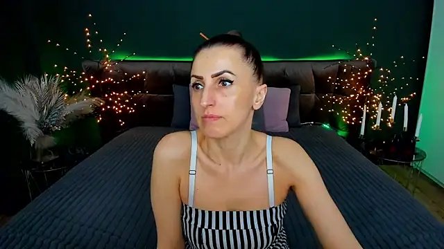 Živý XXX chat Rebecca_Diamond