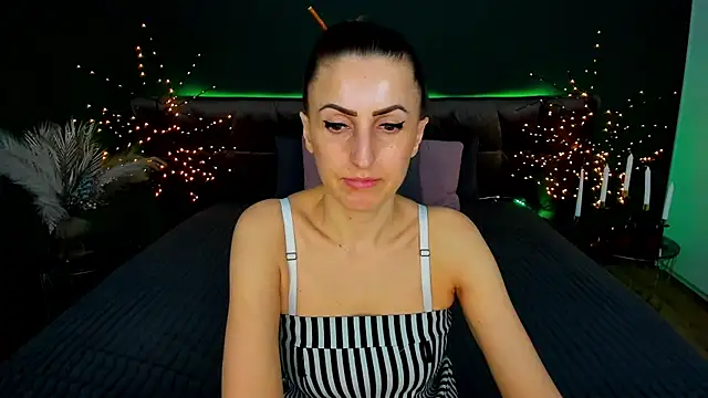 Chat +18 de Rebecca_Diamond ao vivo