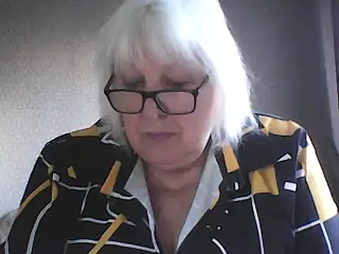 Alexia64231 – Naživo XXX chat