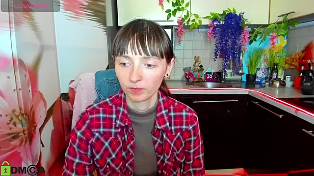 TayanaJons Adlı Modelin Canlı XXX Sohbeti