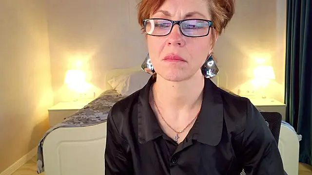 LioraWeiss' Live XXX Chat