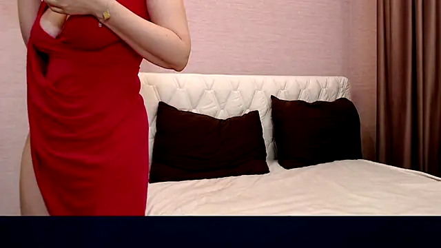 PrettyTayaOne's Live XXX Chat