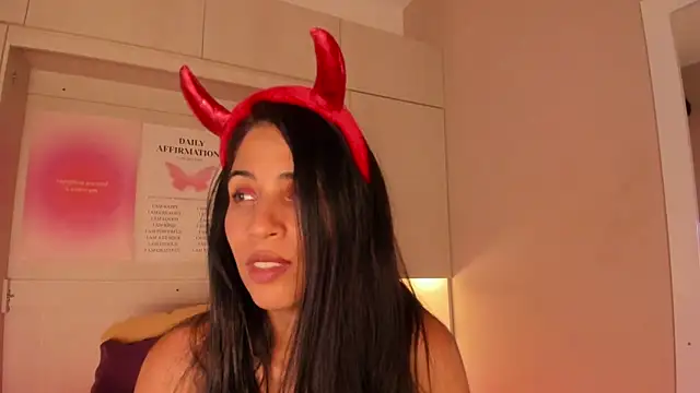 Chatroom XXX en direct de LexxaQueen