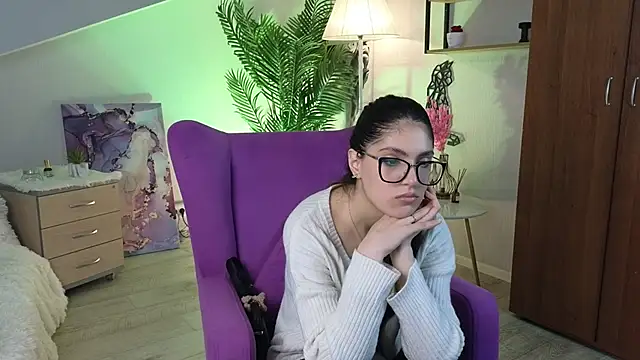 EarleenWoolbright's Live XXX Chat