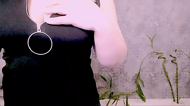 Djullia's Live XXX Chat