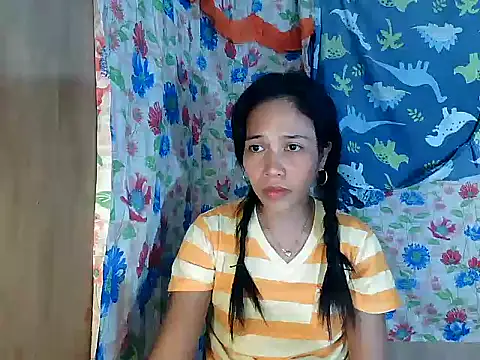 PinaySkinnyGirl's Live XXX Chat