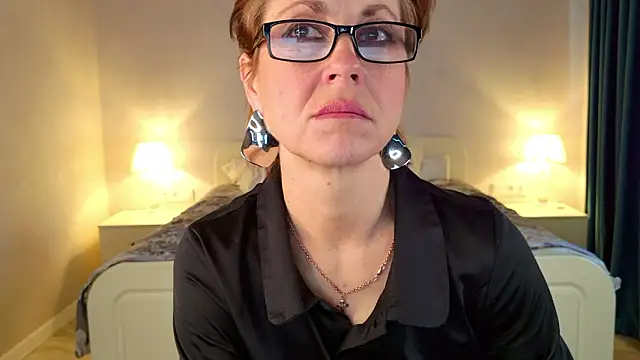 LioraWeiss' Live XXX Chat