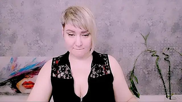 Chat +18 de Djullia ao vivo