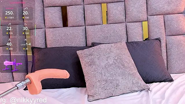 Nikky_Red_ Live XXX-Chat