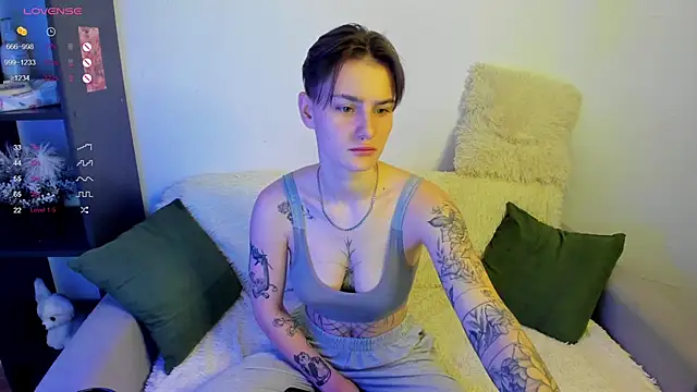 MilenaKeeks Adlı Modelin Canlı XXX Sohbeti