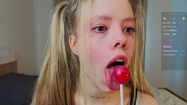 TiffinyMergist Chat XXX in diretta