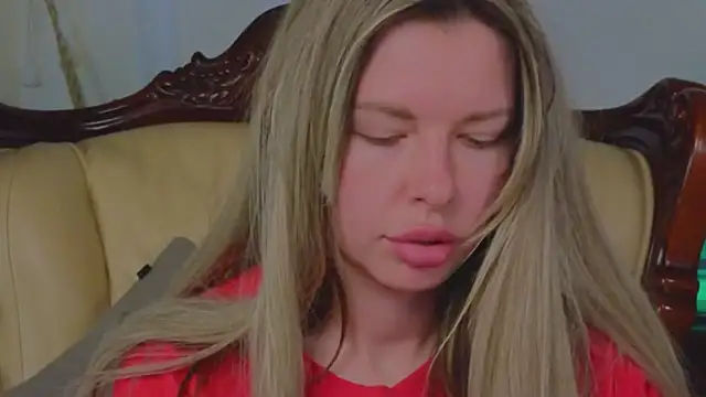 Real_Tini 现场XXX聊天